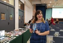 P. María Flecha, la escritora romántica: «mi sueño es vivir de la literatura»