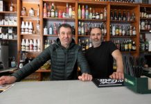 Andrés y Marcos Martínez: «La Cafetería Veira Sil conserva su identidad y esencia»