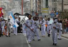 El desfile de Entroido de A Rúa llenó de colorido e imaginación las calles