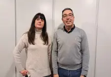 AEVA: «La demanda de personal cualificado para empresas en Valdeorras es cada vez mayor» Carlos Terán, presidente de AEVA, y Cristina Rodríguez