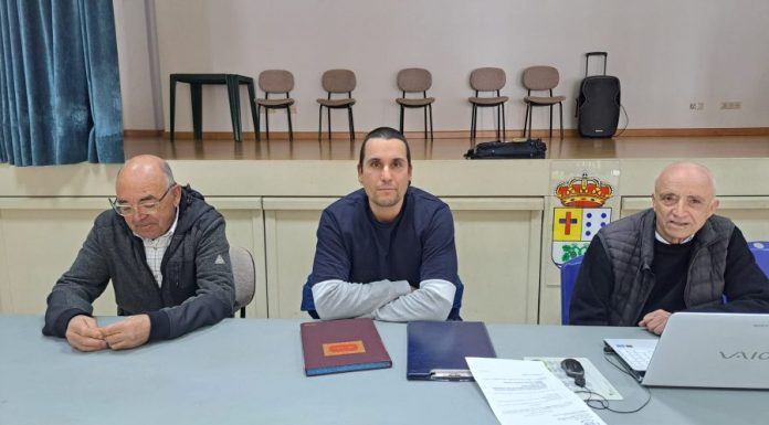 Curso de perfeccionamiento apícola en A Rúa
