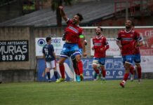 El CD Barco, con un pie en Tercera Federación tras ganar por 4-0 al Verín CF en Calabagueiros