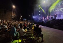 Gran ópera rock hoy en A Rúa con mucho amor