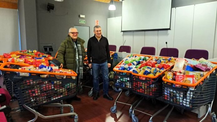 valdeorrasdecerca_Cáritas_alimentos solidarios_2026_01_14 Jesús Álvarez, Aurentino Alonso, alimentos solidarios, Cáritas O Barco