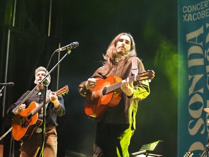 valdeorrasdecerca_Carlos Ares_A Rúa_2025_10_19 (4)