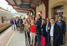 Ricardo Gurriarán e Uxío-Breogán repasaron a bordo dun tren a relación entre Castelao e Florencio Delgado