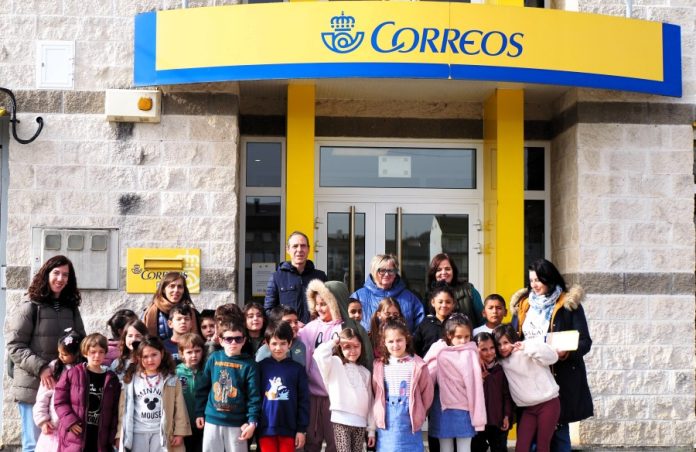 valdeorrasdecerca_Correos_escolares_Colegio Manuel Respino_A Rúa_2026_03_04 (8) Correos, Colegio Manuel Respino