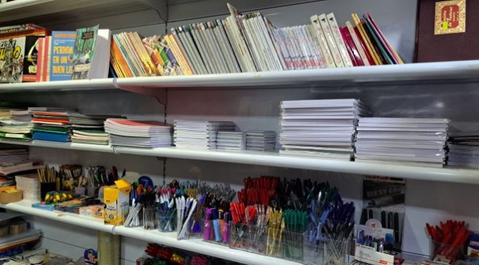 Abierto el plazo en O Barco para solicitar ayudas a la compra de libros de texto y material escolar Dados