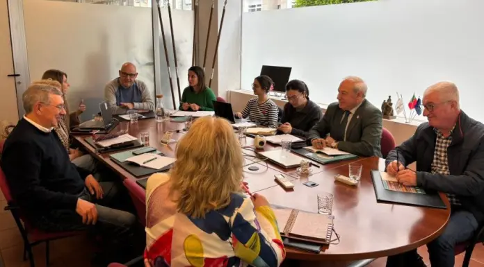 O Barco y Monforte coordinados por el Eixo Atlántico se unen en un proyecto para impulsar enoturismo, la lucha contra incendios y fijación de la población
