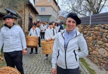 Beatriz Barrocas, impulsora del Folión que une Valdín (A Veiga) y Porto (Zamora): «Mi vida es el rural»