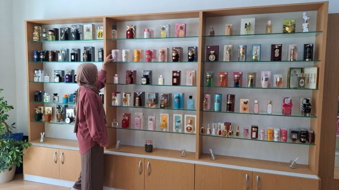 valdeorrasdecerca_Esencia Árabe_perfumes árabes_O Barco_2026_05_09 (3)