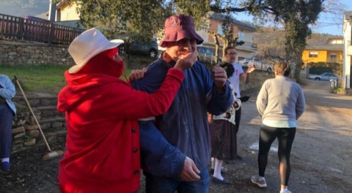 valdeorrasdecerca_Furracas_Zamarreiros_Entroido_Entoma_2023_02_16-5-768x576