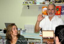 Fernando García Laiz habló de las Flores de Bach en el Herbolario de Inma