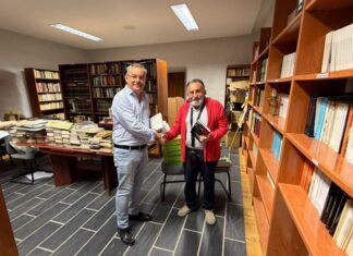 Jesús Manuel García dona un centenar de libros de su biblioteca personal al IEV