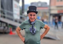 Magín Blanco rememorará en O Barco su carrera musical: «Hoy no me veo volviendo al rock» Magín Blanco músico de A Rúa