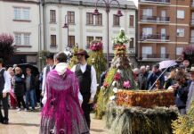 Los «Maios» en O Barco, un canto a la naturaleza
