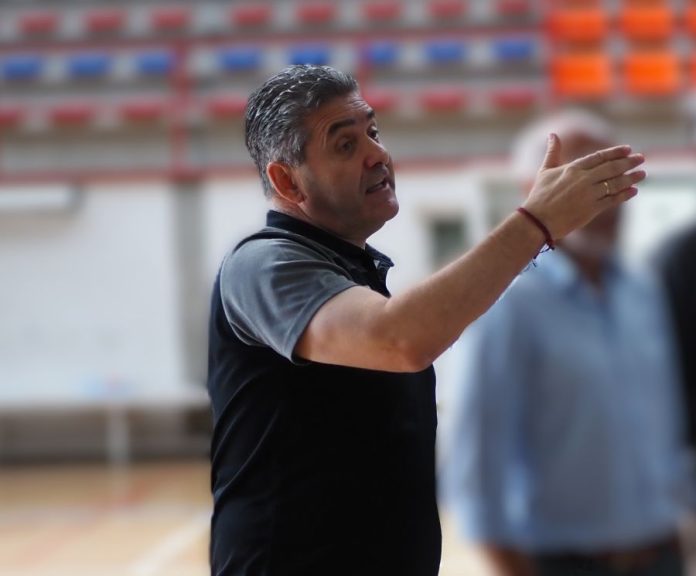 valdeorrasdecerca_Modesto Garrido_Pizarras Tres Cuñados FS_ Modesto Garrido, entrenador del "Pizarra Tres Cuñados FS"