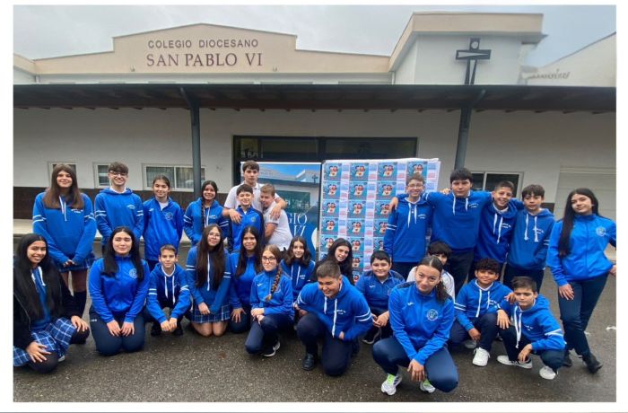 Alumnos del «Pablo VI» de A Rúa intercambian cartas por correo postal con escolares franceses