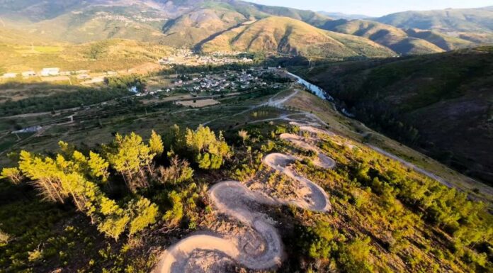 Nace «Quereño Bike Trails», el innovador lugar para el ciclismo que transforma un monte devastado por los incendios en un nuevo espacio