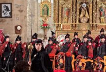 La Real Banda de Gaitas en Larouco, «un regalo de Navidad imborrable»