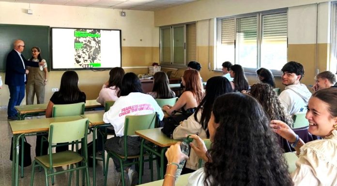 «Relatos de la libertad», el certamen literario que impulsa el valor de la democracia, en el IES Lauro Olmo