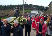 Las dos reliquias de San Francisco Blanco, el cráneo y un hueso del dedo meñique, se unen en Outarelo