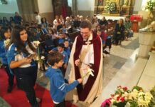 Ofrenda floral a la Virgen de Fátima en A Rúa