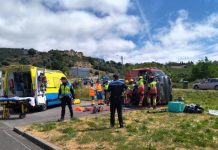 Herida una mujer al volcar su vehículo en O Barco