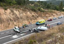 Fallece un joven de Madrid de 26 años en una colisión frontal de dos vehículos en la OU-533, en Lentellais (O Bolo)