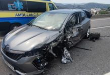 Una colisión múltiple de dos vehículos y una ambulancia deja tres heridos en la OU-533, en Santa Cruz (O Bolo)