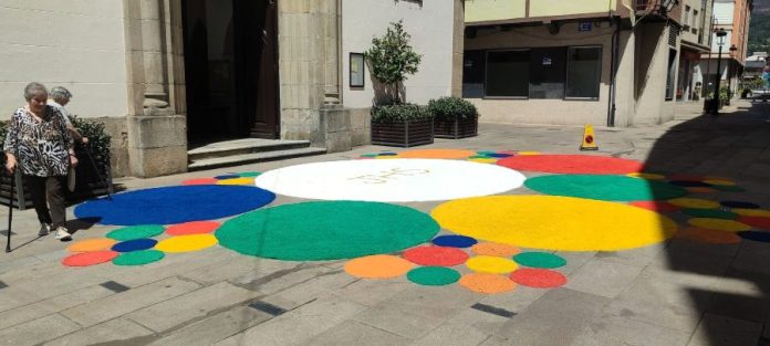valdeorrasdecerca_alfombras florales_O Barco_2026_06_0 (9) alfombras florales en O Barco de Valdeorras
