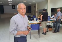 Taller de elaboración de velas con cera de abejas, hoy en Vilamartín