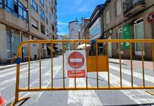 La Policía Local diseña un plan especial para reordenar la circulación durante la reparación de urgencia de la avería en la calle Santa Rita en O Barco calle Santa Rita cortada al tráfico