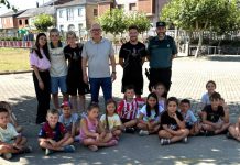 El subdelegado del Gobierno visita el campamento en Rubiá que permite la conciliación a 30 familias