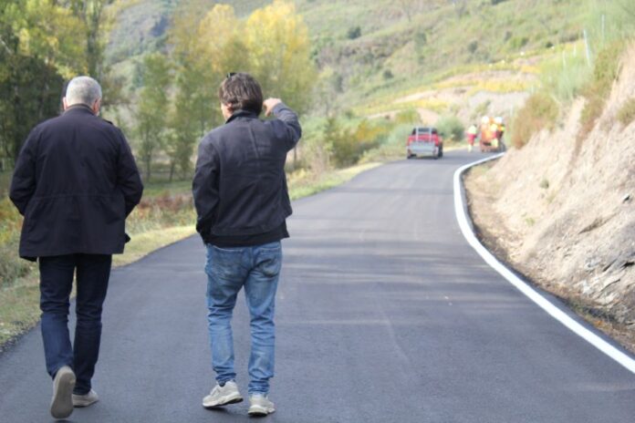 valdeorrasdecerca_carretera de Éntoma a Veiga de Cascallá_2026_10_26 (1)