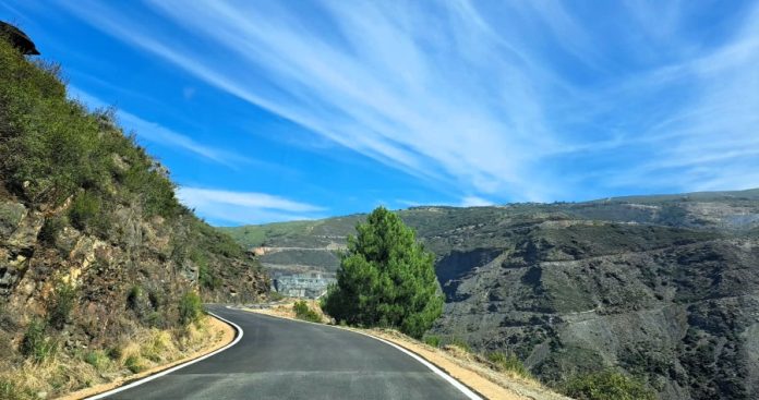 valdeorrasdecerca_carretera de Riodolas_2026_09_08 Riodolas (Carballeda de Valdeorras)