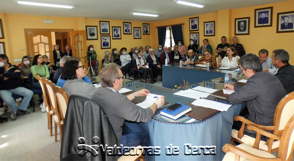 Vilamartín debatió en pleno la propuesta del alcalde para asumir la carretera de San Vicente
