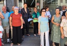 Una comida reunió a usuarios del centro social de O Barco