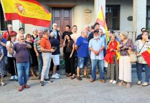 Valdeorras se concentró en apoyo a Ceuta