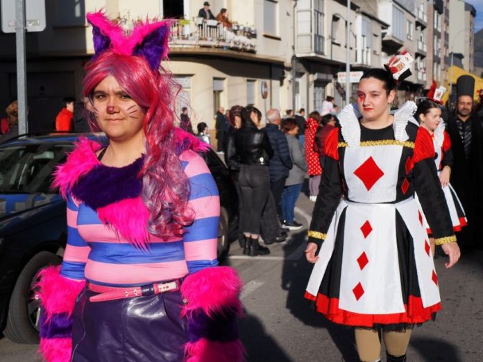 valdeorrasdecerca_desfile-_Entroido-A-Rua_2025_03_04-23