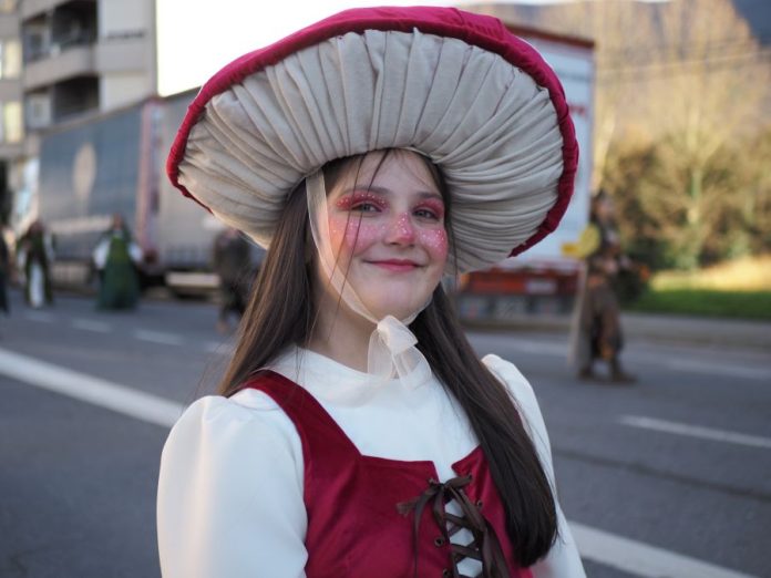 valdeorrasdecerca_desfile_Entroido_A Rúa_2026_02_18 (50)
