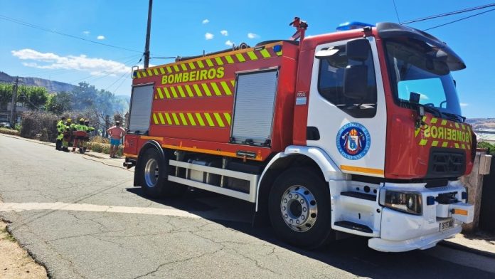 valdeorrasdecerca_incendio_Avenida de Somoza_2026_08_10 (3)