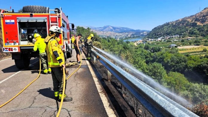 valdeorrasdecerca_incendio_N-536_A Rúa_Vilamartín_2026_08_18 (5)