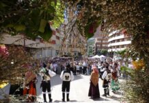 Gran Festa dos Maios no Barco con feira de artesanía, música e o Mago Teto