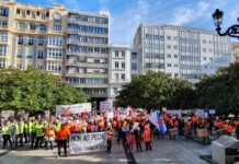Doscientas personas se movilizaron en A Coruña contra el cierre cautelar de la mina de Penouta (Viana)