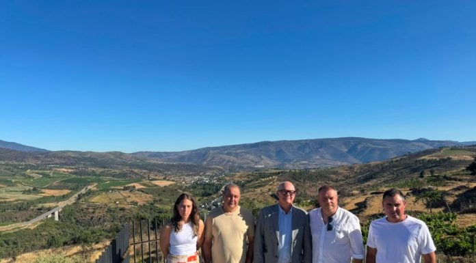 El nuevo mirador de Outardepregos (O Bolo) fue visitado por Eladio Santos