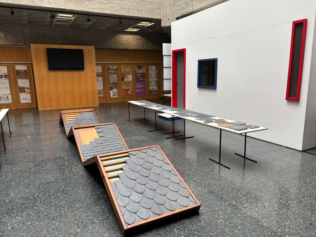 El Clúster da Pizarra inaugura una exposición en la Escuela Técnica Superior de Arquitectura de A Coruña