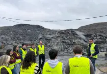 Futuros ingenieros de obras públicas exploraron el sector de la pizarra en Valdeorras Clúster da pizarra