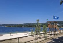 A Veiga cierra su gran verano con récord de visitantes Playa de Os Franceses, A Veiga