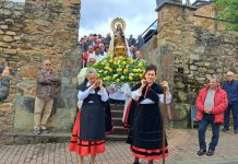 Rubiá inició las fiestas de La Ascensión con la procesión de la Virxe do Camiño